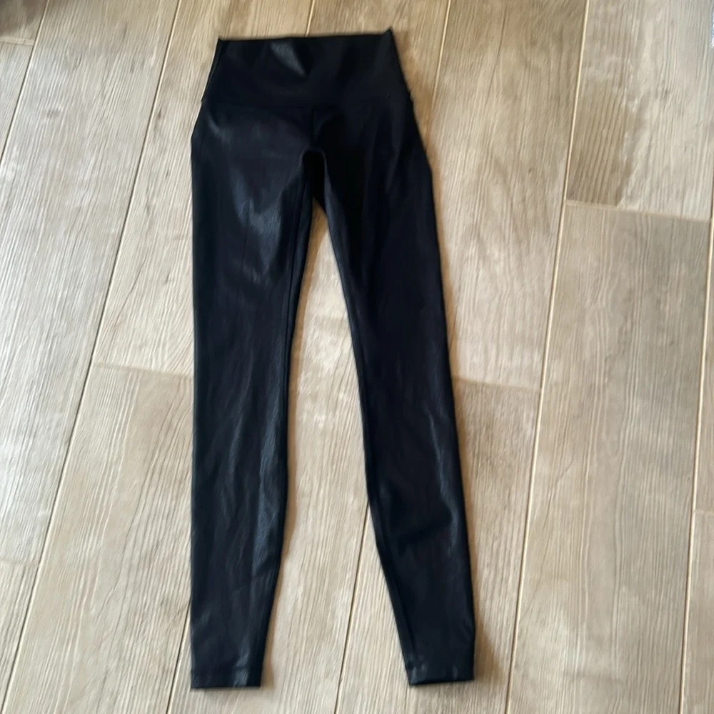 Lululemon Wunder Under *Shine Foil Black - Picture 2 of 4